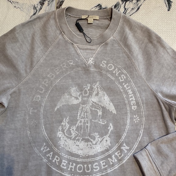 Burberry NEW Large LOGO (Distressed) Sweatshirt🔥Mens SM/Med 21” p-p UNISEX - Picture 3 of 11
